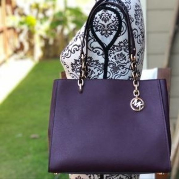 Michael Kors Handbags - NWT Michael Kors Large Sophia Damson Tote Handbag